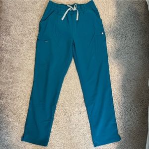 Figs Kade Cargo Scrub Pants in Teal